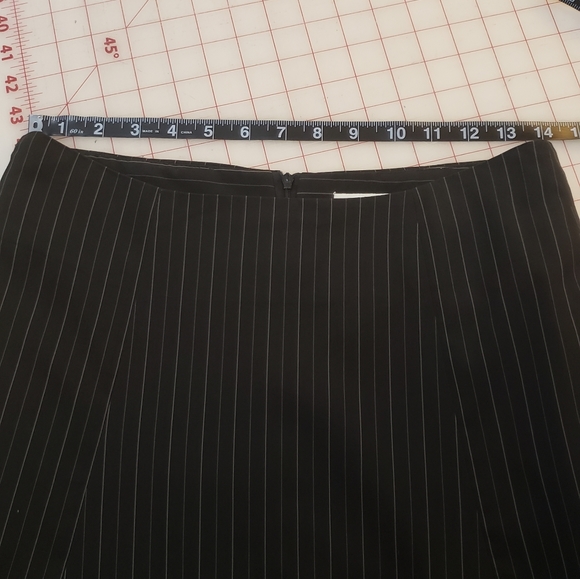 Tommy Hilfiger pinstripe skirt Sz 6 - Picture 4 of 5